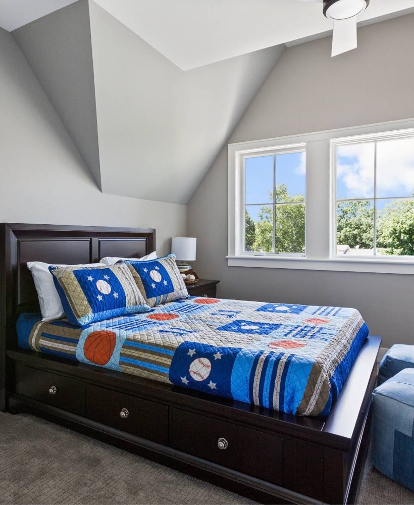 CLASSIC KIDS BEDROOM