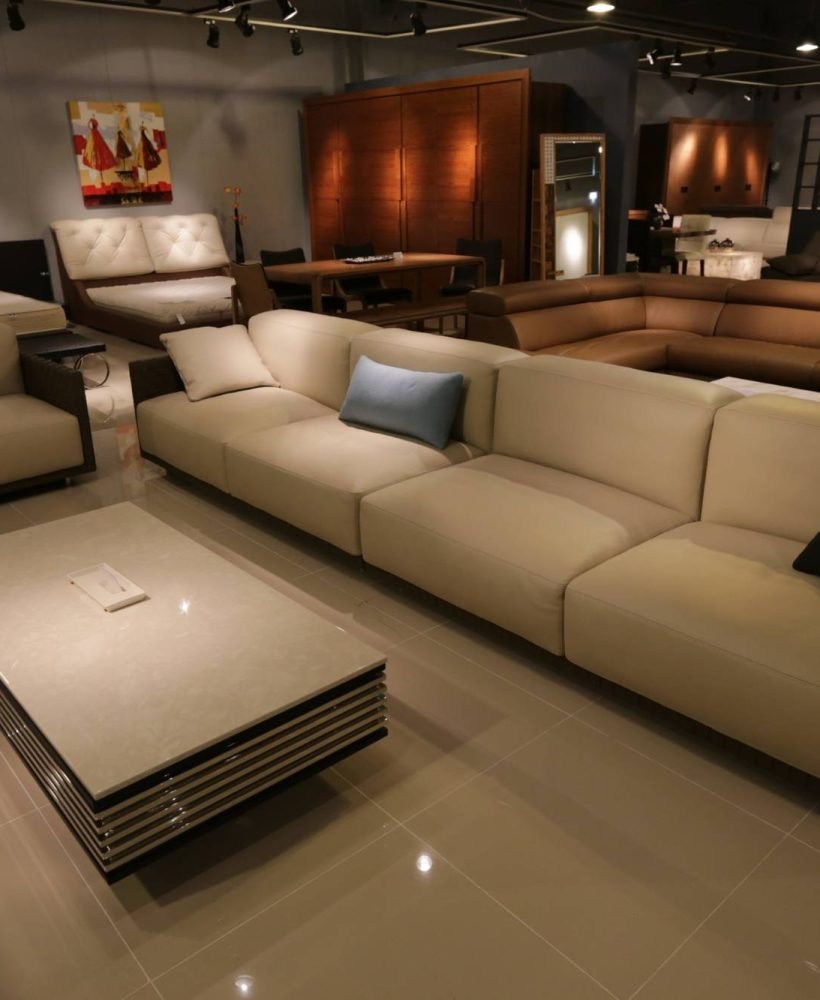 COMFORTABLE AND WELCOMING FURNITURE